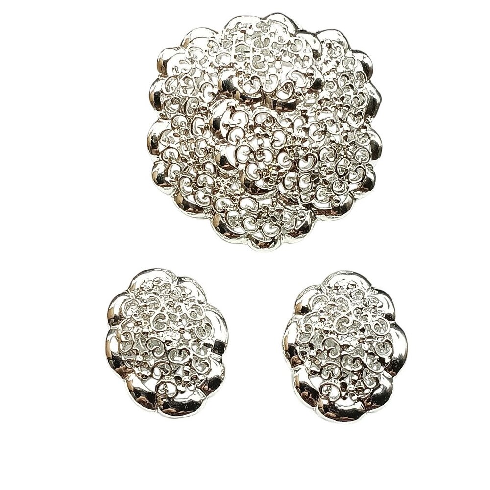 Vintage Celebrity Filigree Silver Tone Brooch & Clip-On Earrings Set Floral